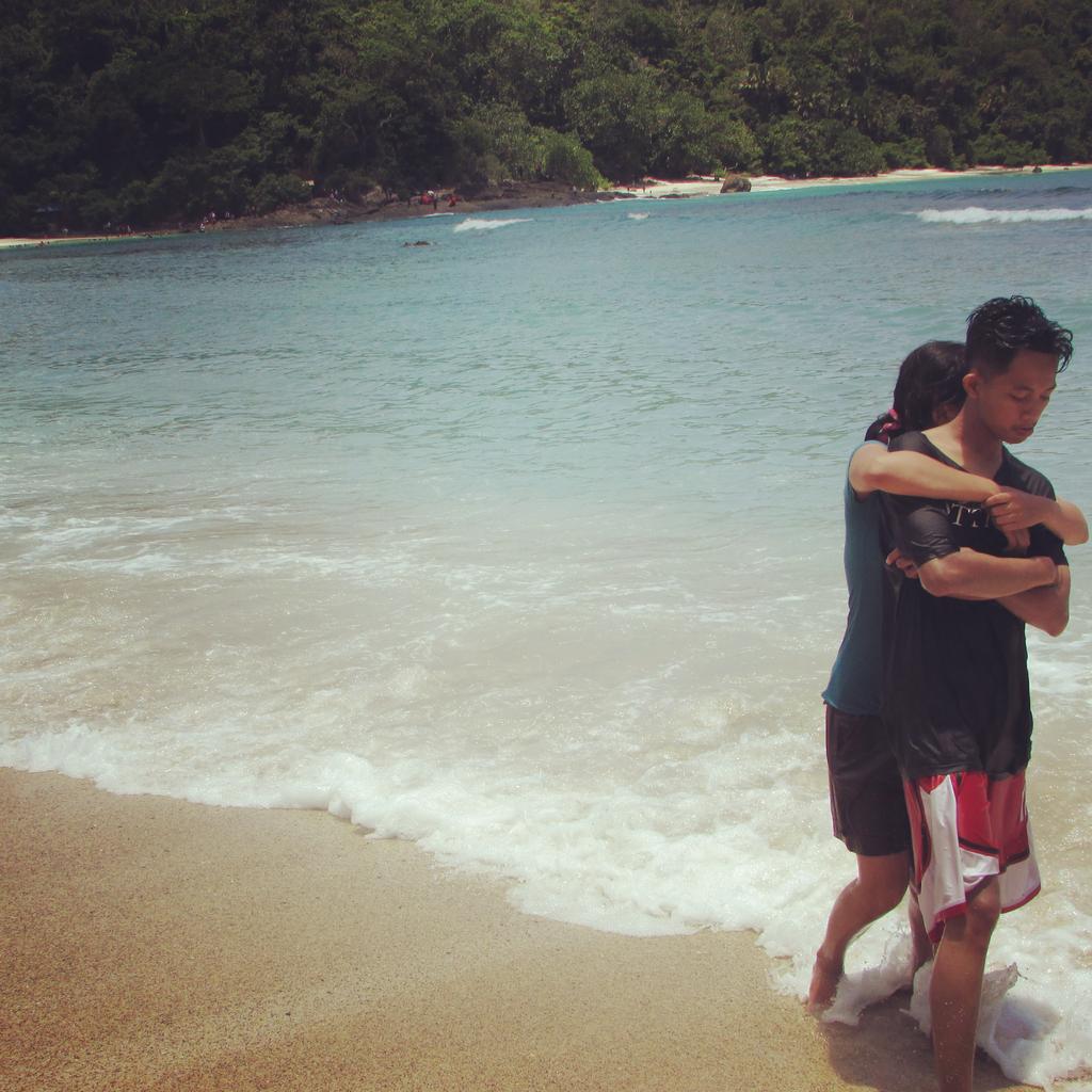 kardimar_dicky's tweet photo. Makasiih min indonesia memang kereennn (y) @WediIrengBWI: Seeppp "@kardimar_dicky: #wediireng #explorebwi http://t.co/RAzTZFE590