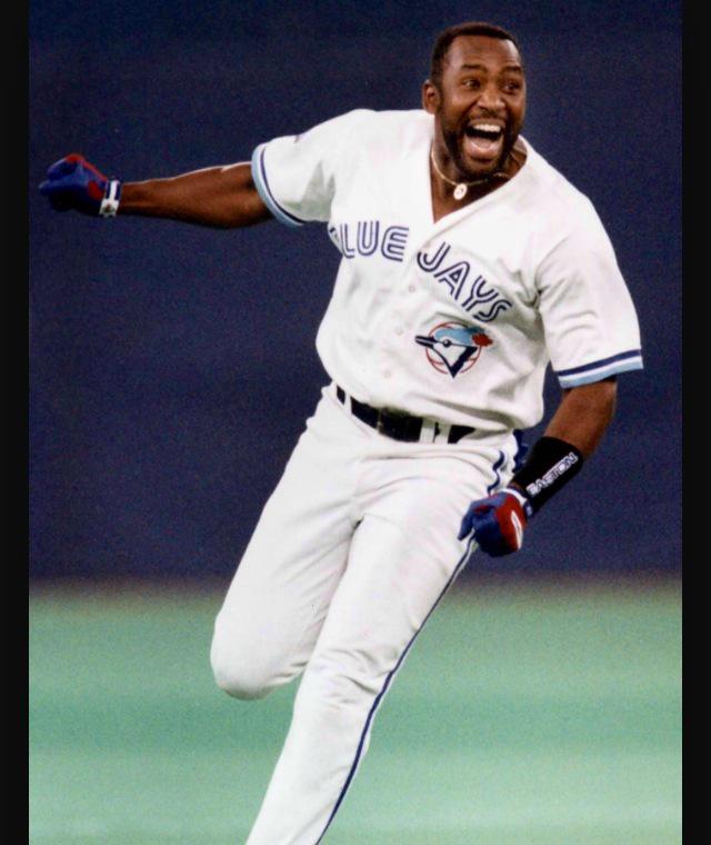 Happy 55th birthday to Joe Carter! His game 6 WS walk-off HR is still one of my favorite WS memories. 