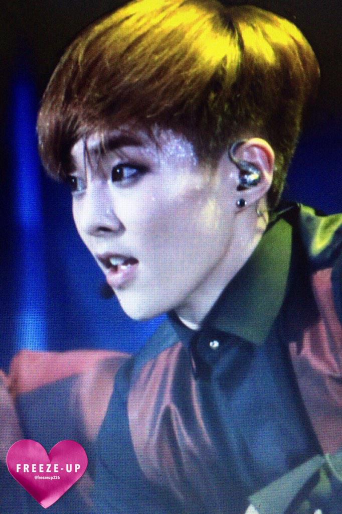 B_gR1y_VEAAyPWI.jpg:large