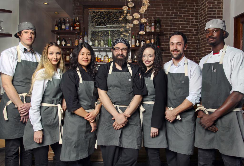 ellakitchenbar's tweet image. Meet some of Ella's crew rocking @hedleyandbennett aprons!  #apronsquad #ellakitchenbar #hedleyandbennett #NYC