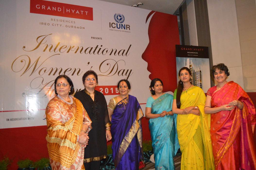 KiranMehraK's tweet photo. #IWD2015 Young achievers awards #ICUNR. SonalMansingh ArunaOswal RatanKaul @LambaAlka LeherSethi Sharmistha Mukerjee http://t.co/Zhjs9UyslT