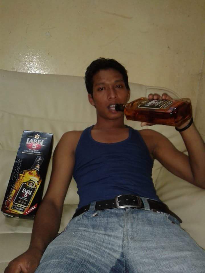 mdharun736's tweet photo. Life is hell http://t.co/OybBnghYxA