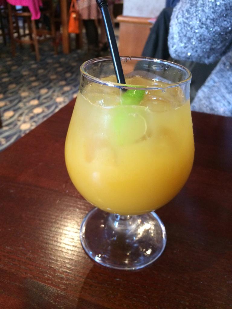 jassakell's tweet photo. Happy Birthday gorgeous lady!! Hope you're having a lovely day 💕🎉🍸🎁🎈@RuthieHenshall I'm having a cocktail for you! http://t.co/QaNmKa3hHu