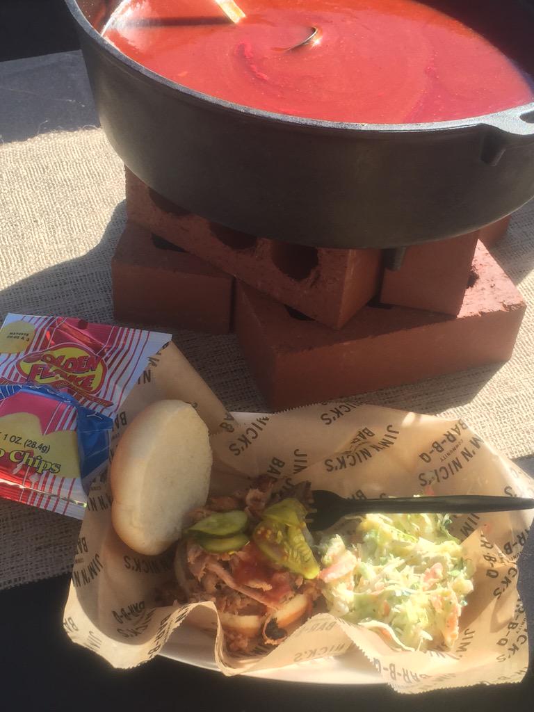 Downtown_Ttown's tweet photo. “@GregThomasDJ: Would a I like some post #race #bbq? Why, yes I would! #yum #thm15 #food #race http://t.co/9yoR5pKNUF”@jimnnicksbbq
