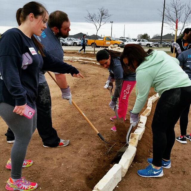 Growing a healthier school in <a href="/SanAngeloISD/">San Angelo ISD</a> <a href="/SanAngeloTexas/">San Angelo, Texas</a> <a href="/WordsofWellness/">Healing in Words</a> #ITSTIMETX #ServiceDay