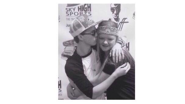 baileyp42's tweet photo. Cuz I Miss Taylor💁😍🙈🍍😊 @taylorcaniff #taylorcaniff http://t.co/j0FssyFECH