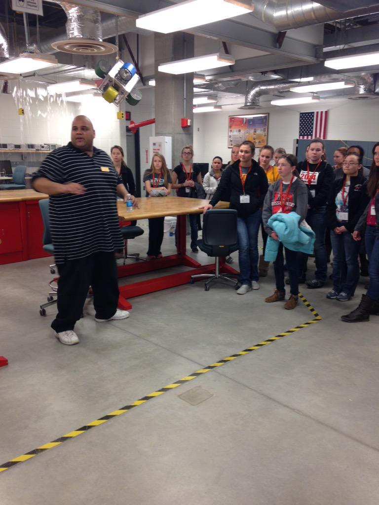 Awesome tour of the Make to Innovate Labs!! #SWEuniversity <a href="/ISU_CoE/">Iowa State College of Engineering</a> @ISU_Aerospace_E