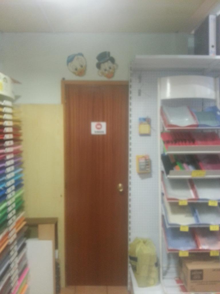 debrochagorda's tweet photo. Empezamos trabajos en papelería Gaudi.
Haber si hacemos un buen papel... http://t.co/gRLNOHXifR
