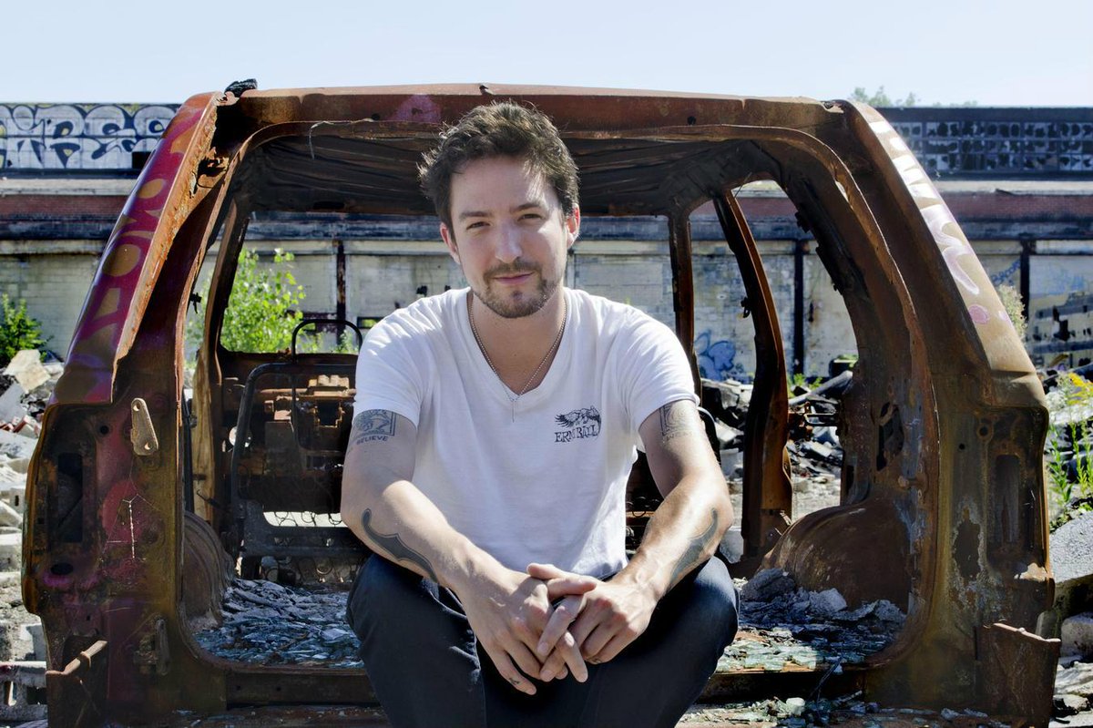 Aesthetic_Mag's tweet photo. (19+) Win 1 of 3 pairs of tickets to #FrankTurner's sold-out #Toronto show. Follow + RT! http://t.co/6I34UHXw7L http://t.co/rM4k2TGwsn