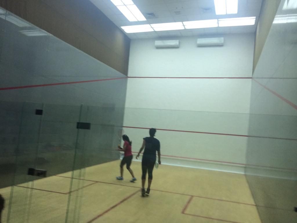 EgySquash's tweet photo. Nouran Gohar (wadi degla) bt Farah AbdelMeguid (Gzeira) 3-1 #EgyptianLeague http://t.co/FT4oakIBrp