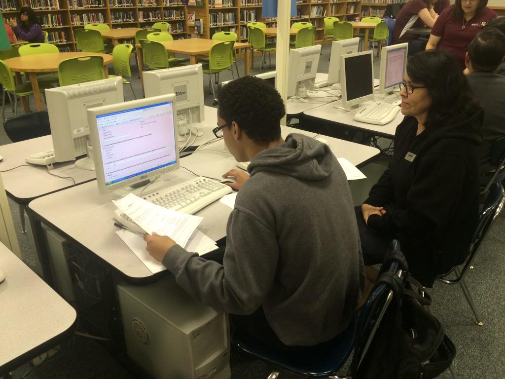 StudentAidSA's tweet image. The #Somerset Bulldogs are bulldozing thought their #financialaid apps. #FundYourFuture