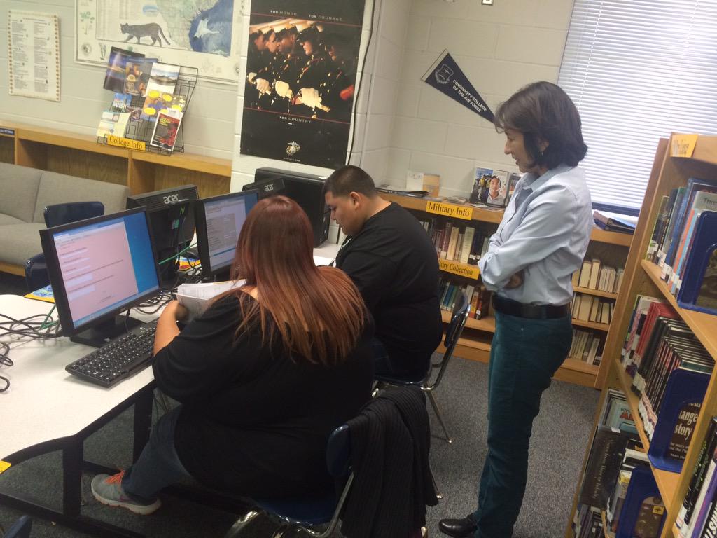 StudentAidSA's tweet image. The #Somerset Bulldogs are bulldozing thought their #financialaid apps. #FundYourFuture