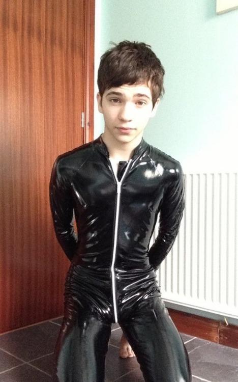 Sebastian D On Twitter He So Cute 3 Raunchybastards Twink Slave 