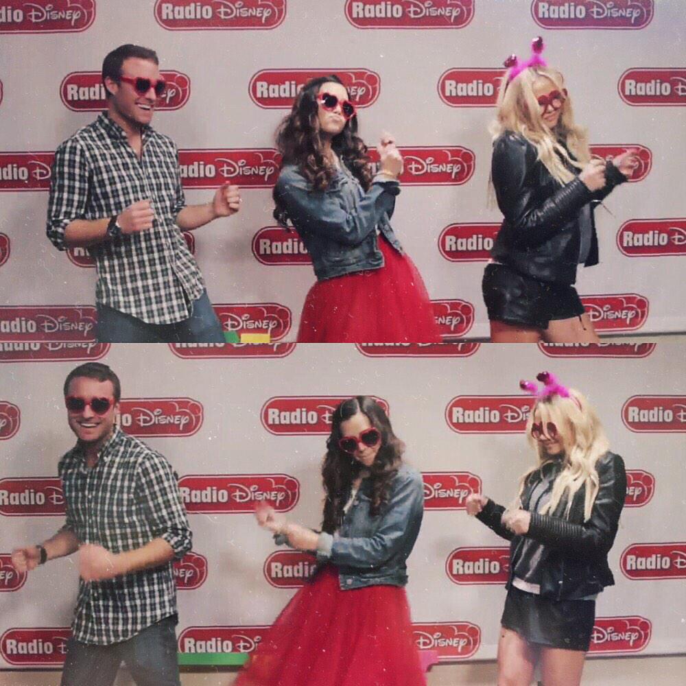 zjsvibes's tweet image. Download the @radiodisney app to watch @megannicole's lyric video for #FUN feat. @allisimpson &amp;amp; Austin! 😂💗