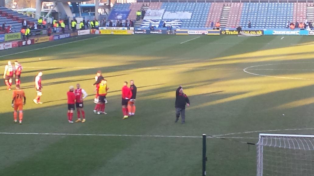 DanielscottRUFC's tweet photo. Get in Stevie #rufc #utm #rufcwall brilliant today 👏👏well played lads👏👏👍 http://t.co/AgKlM3fErn