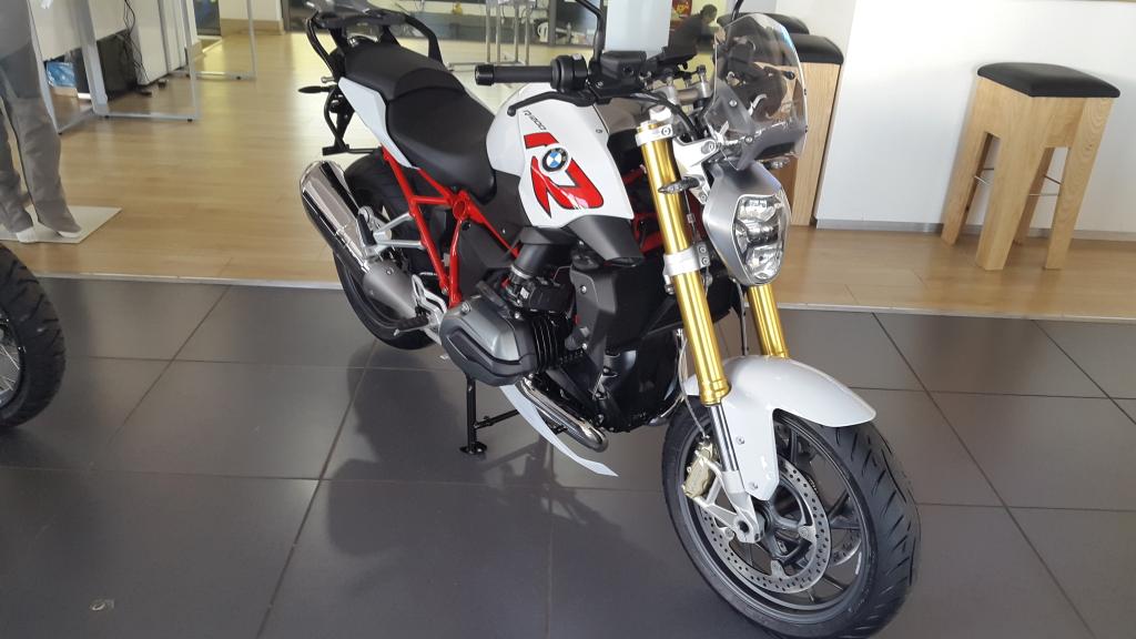 AutoguySA's tweet photo. @ZambesiMotorrad  Club Ride to Denyseville on the New R1200R Sunday Am - from Montana 7.30am http://t.co/jY7Q0V51fp