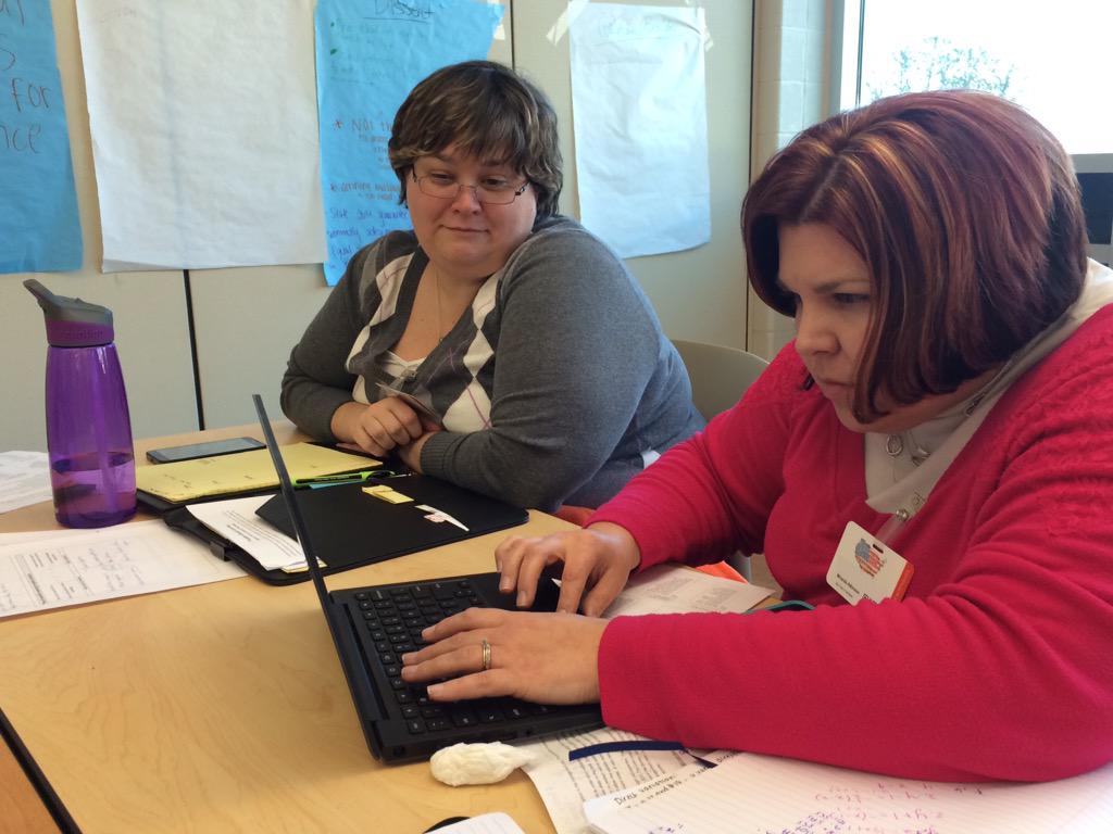 TomasikC's tweet image. The team from #LakeCityHS designing #ProblemBasedLearning lessons @ShareFairNation #ShareFairSC