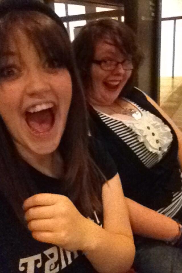 ATeenageDerpbag's tweet photo. Finally met @AQuietNightmare!!!! #FirstSelfies @caitlinmoran literally brought us together ❤️ http://t.co/Dyem3nfmDi