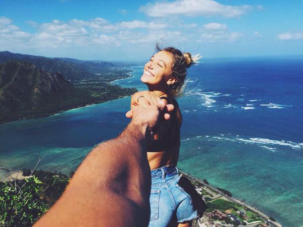 dharlynnn's tweet photo. “@Adventureside: Seeing the world with someone you love 💑💘 http://t.co/thAU1P5PKv”