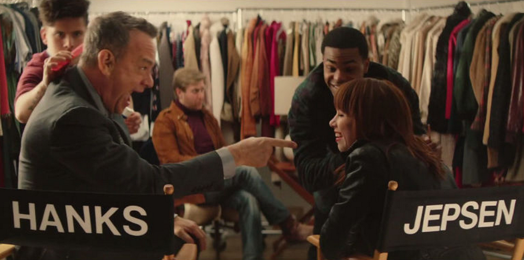 CosmopoIitanDE's tweet photo. STOP EVERYTHING and watch Tom Hanks lip sync in Carly Rae Jepsen's new music video 😂😭😂😭 http://t.co/bexRB4qCGl http://t.co/1X4AeRqIGf