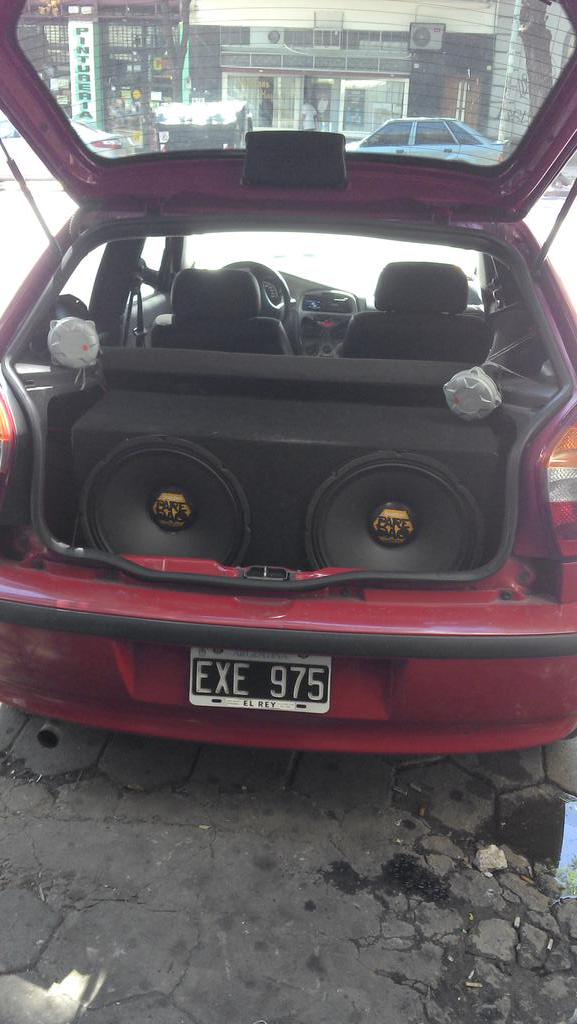 pecuecaaa's tweet photo. Paredao treme tudo http://t.co/TqogZGeRMP