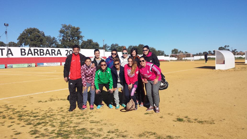 puntaumbriaf's tweet photo. Fotos del partido de hoy en Santa Barbara. http://t.co/QdeotiMeoy