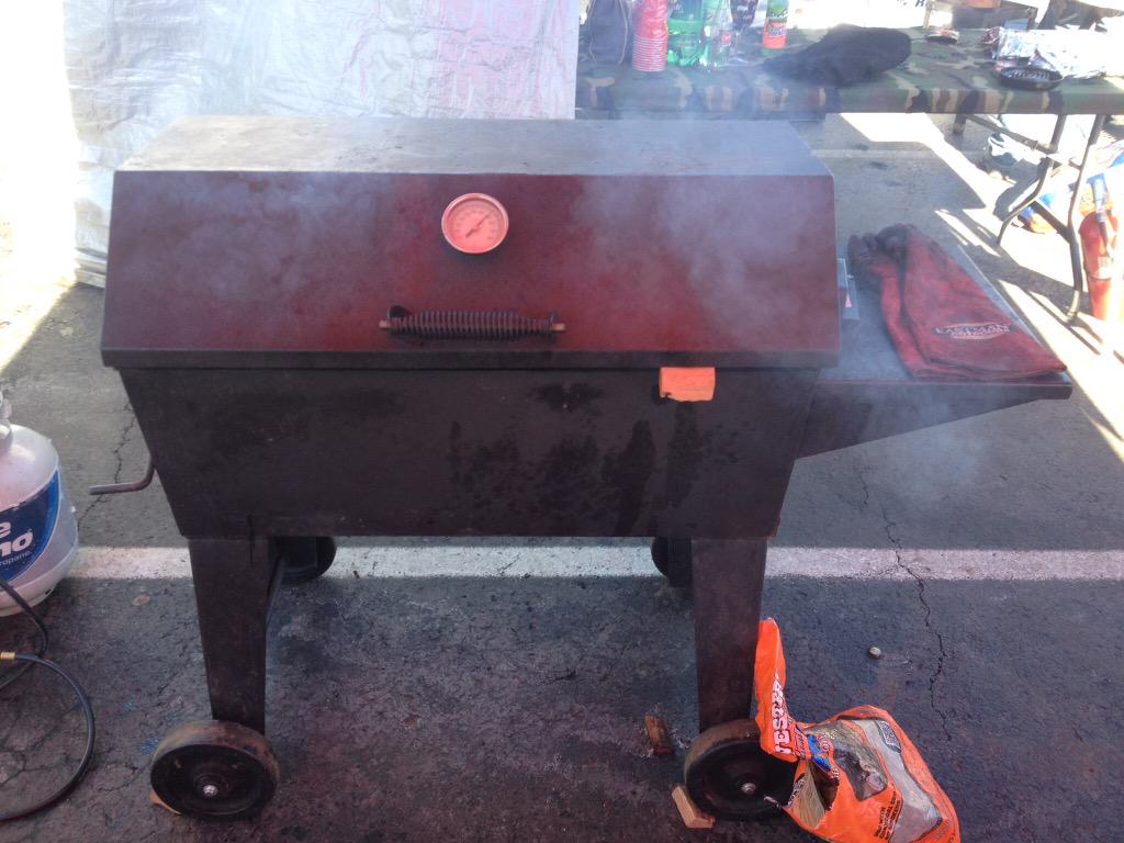 smokehouserats's tweet photo. It's almost steak time...#shrteamsanders @westernbbq http://t.co/d10F5iIN2h