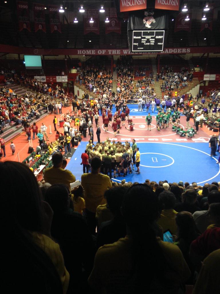 MekailaSchuh's tweet image. Team State 💚💛 #rollirish