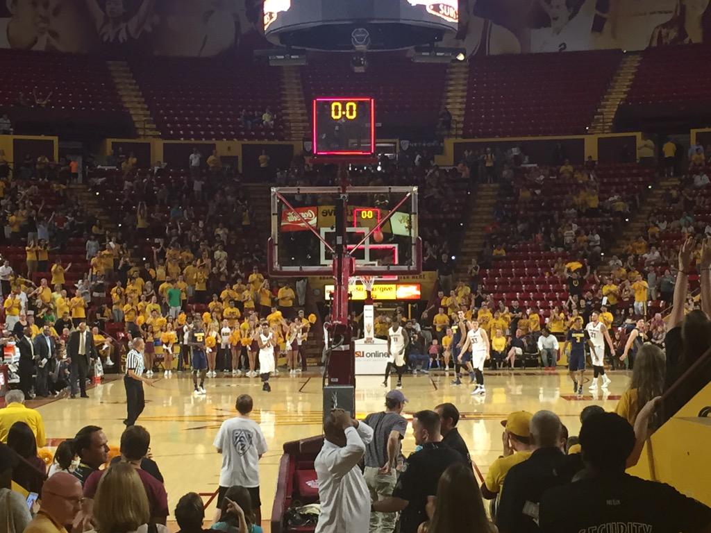 DawnWRogers's tweet photo. Congrats @jgilling31 #BoBarnes @ShaqInTheBox Nice win on Senior Day #MissYouAlready http://t.co/DvcXaZBtKh