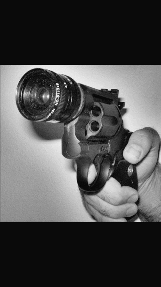 GranAngularRevi's tweet image. Alto o disparo.