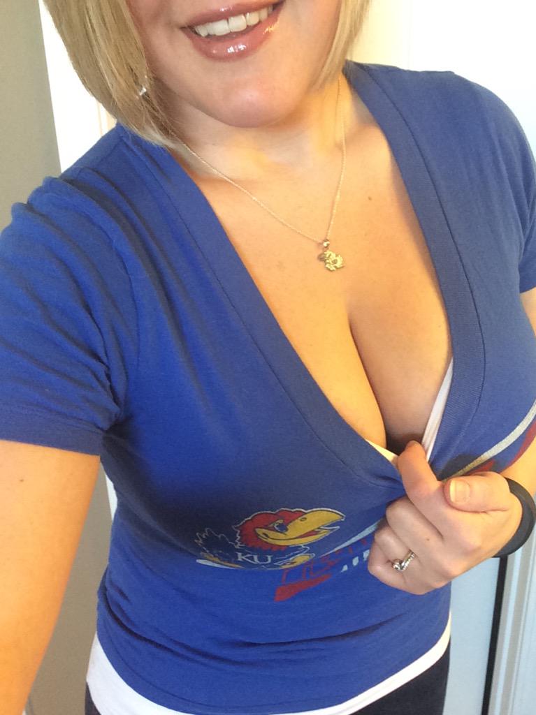 2015 Ẹrẹ̀nà 7. @theCHIVE. #rockchalk. @titsmcgeekc. 