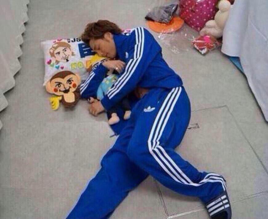 BfunJs's tweet photo. 一緒に寝たい人RT！ http://t.co/bMCwWfept1