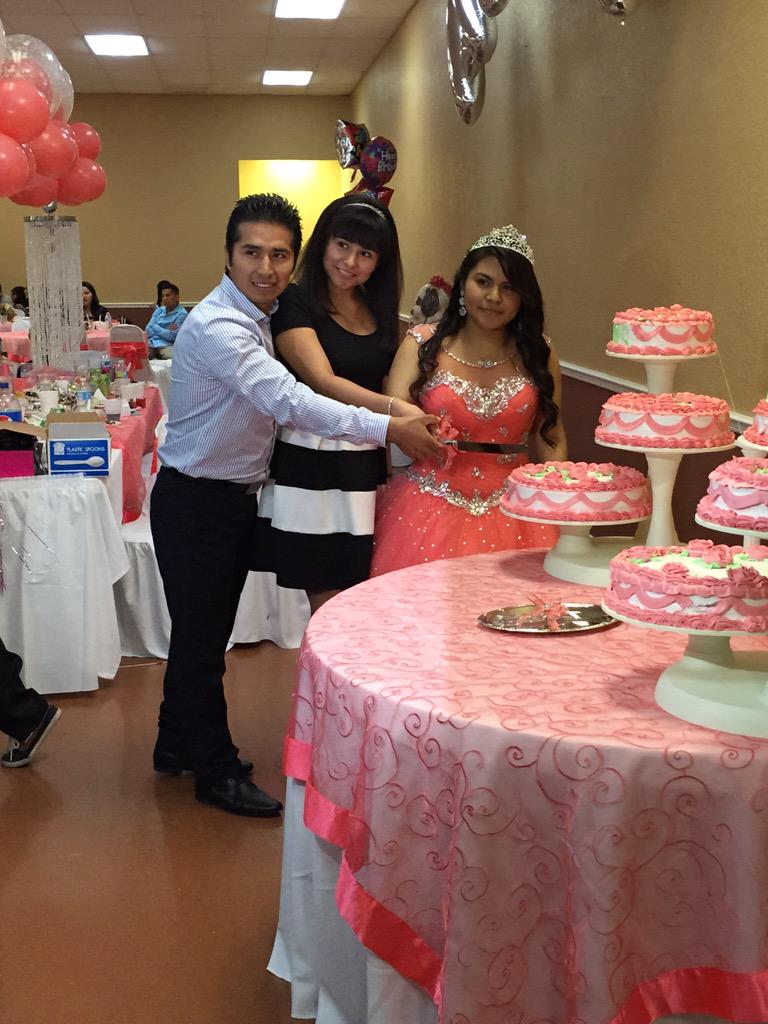 CandyGP1's tweet photo. At Arelis #15 #Años #felicidades http://t.co/nsjWbPZ7oF