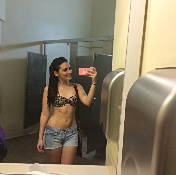 cynthyondeck's tweet image. #toomanyposts #sorry