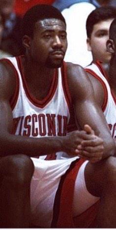 Marccbeezy's tweet image. was great playin for this man he taught me alot on and off the court,Thanks for the opportunity #1love @Howard_Moore