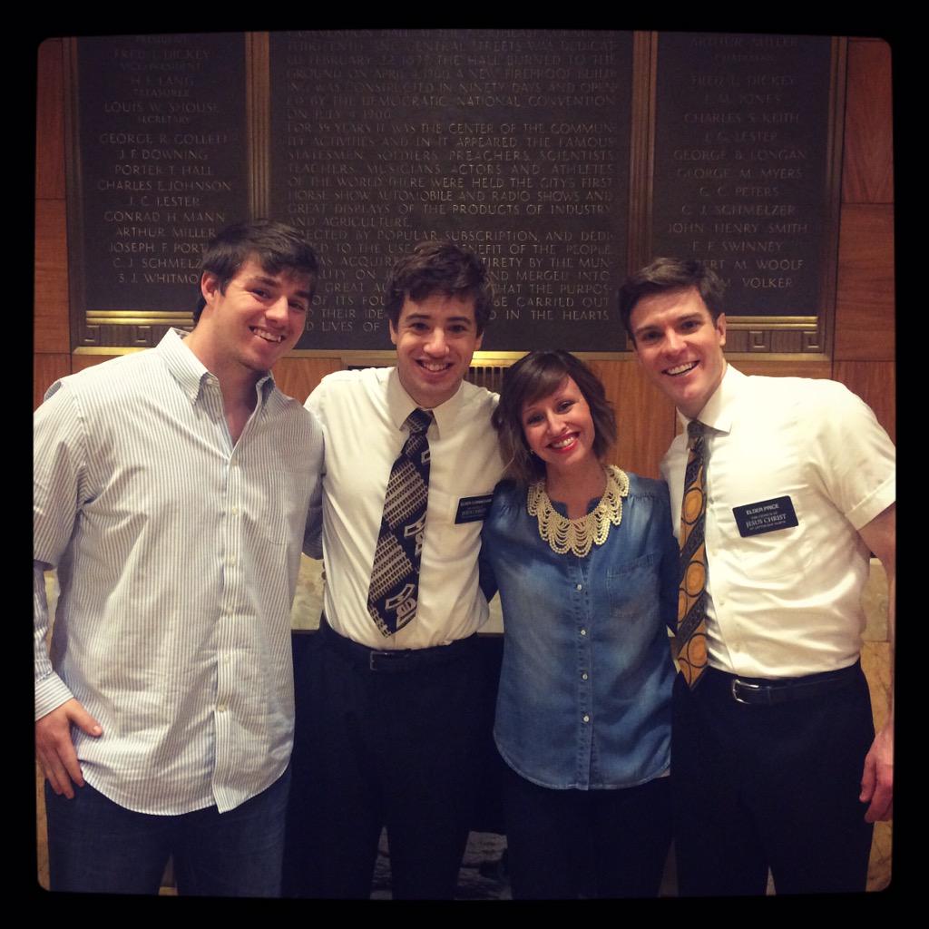 SarahShaffer9's tweet photo. @ajholmesmusic @BillyTighe Thanks for an awesome performance of The Book of Mormon! http://t.co/yzDhtlJ9zT