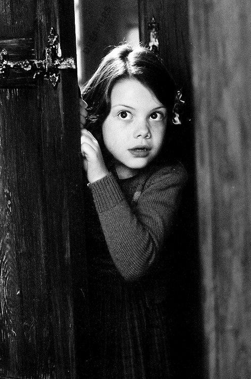 Cinepolis's tweet photo. Un ropero en Cinépolis #ESMÁS que una puerta, es la entrada perfecta a la fantasía. #LasCrónicasDeNarnia http://t.co/VGKVEXFLlJ