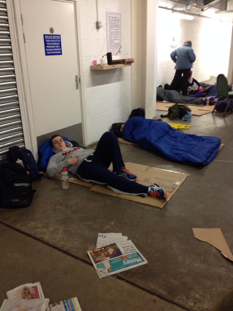 jessthebest86's tweet image. @NCSEM1 a few more pictures from tonight's sleepout! @YShelter