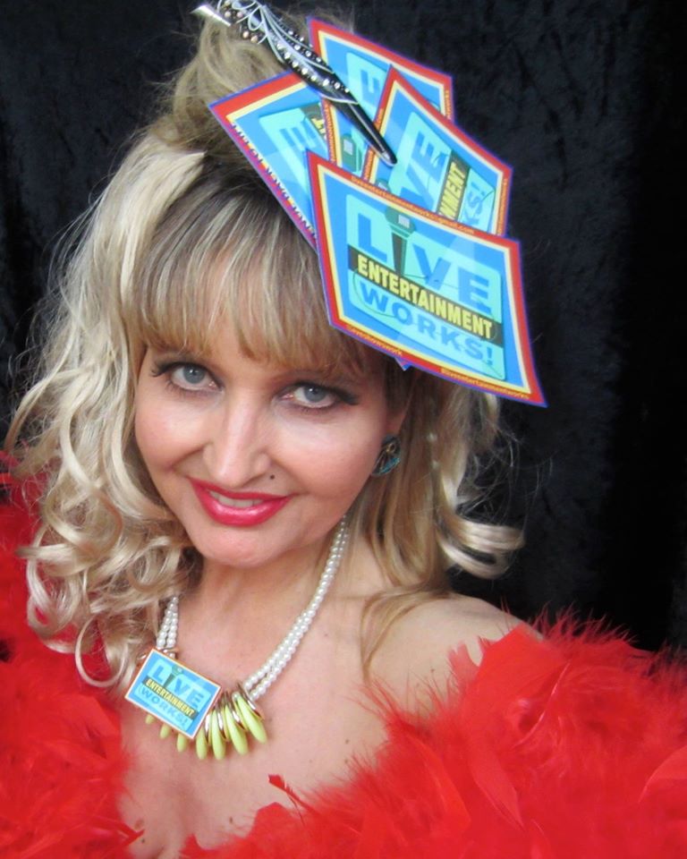 liveshowswork's tweet photo. Latest #liveentertainmentworks Equity selfie comp entry Trudy Lite shows new headwear. @EquityUK #liveentworks http://t.co/brtNcGe83C