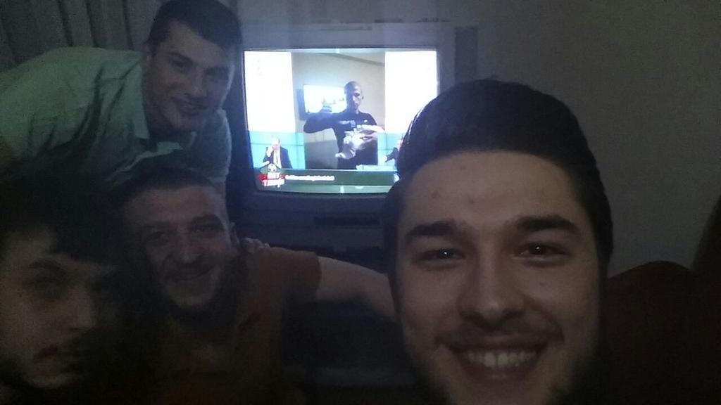 #baytahmingecesi izlemeye devam.Giresun öğrenci evinden selamlar.