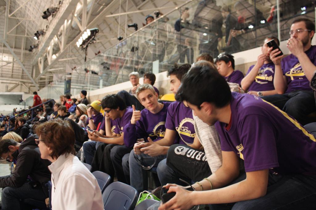 loellenrobotics's tweet photo. Unfortunately we didn't make the finals but what a great time we had! @RyersonU #RyersonFRC #omgrobots http://t.co/H7Bp4swher