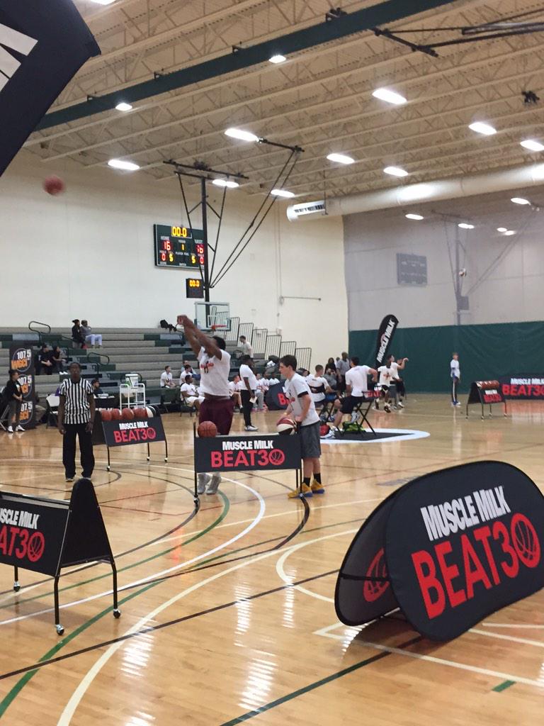 MuscleMilkCHI's tweet photo. @MuscleMilk #Beat30 is on the way in Chicago! Good luck to all our Chicago shooters! http://t.co/xLA7E708tj