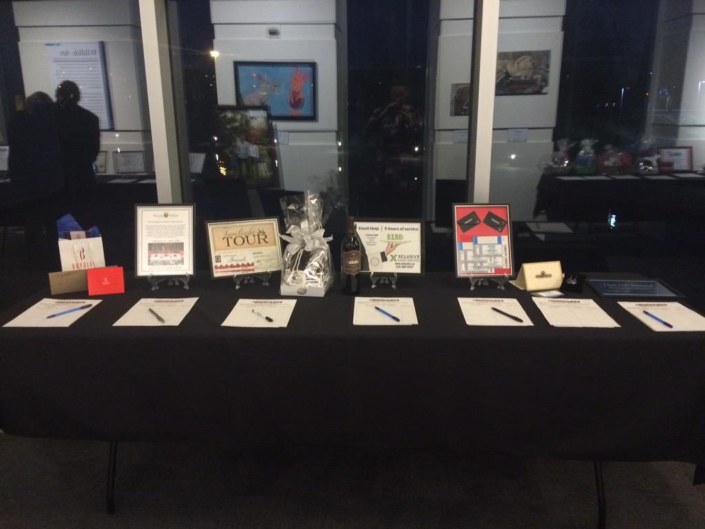 ExplorationKS's tweet photo. Lots of auction items to bid on! #DBC9 http://t.co/KRFmIjMKxJ