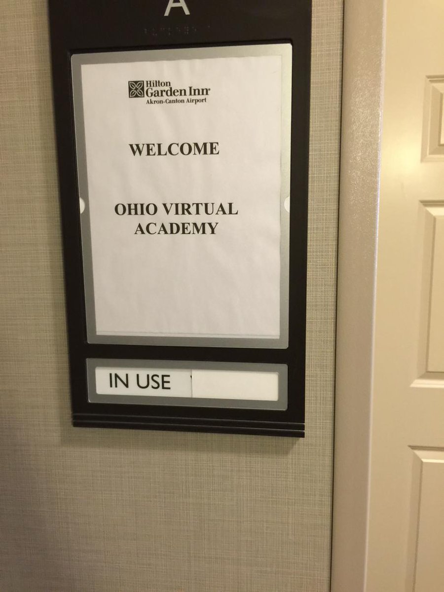 edguy3's tweet image. Of course,  the room was empty.