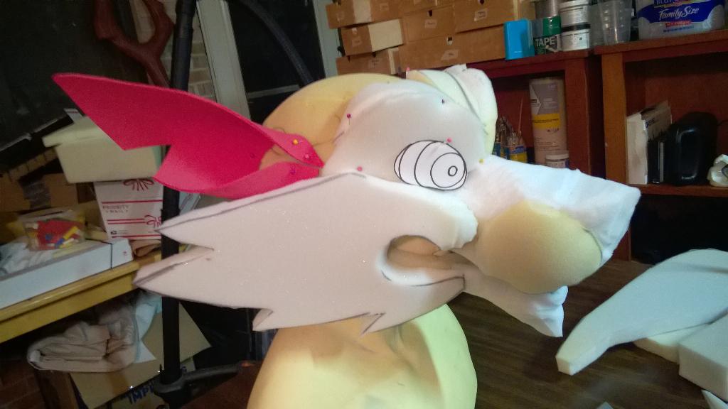 Kazulcosplay's tweet photo. Started blocking out the head on #werewolfbuild http://t.co/2nriAMrIyQ