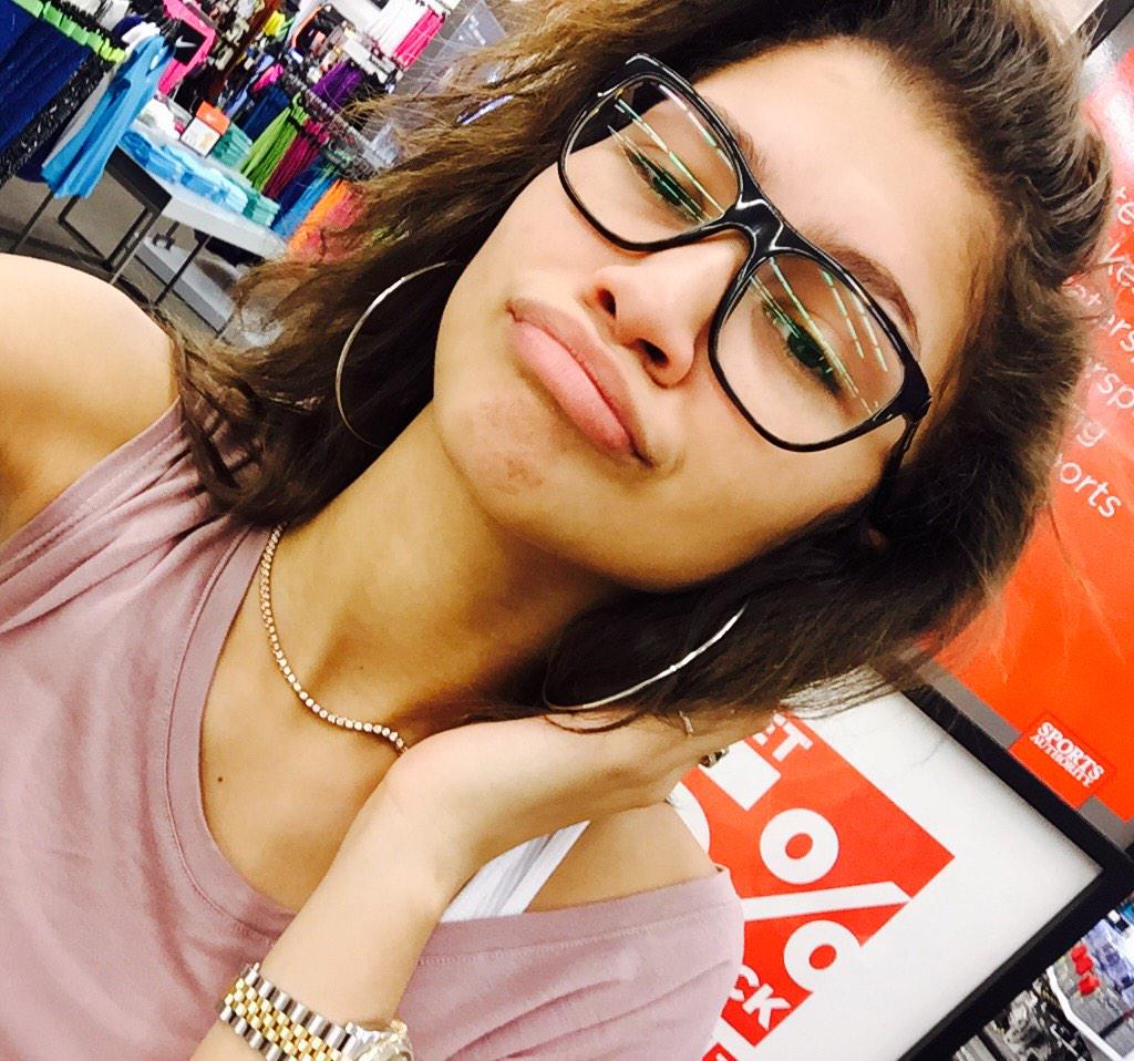 Zendaya On Twitter Guess Who Needed Glasses😁😎 