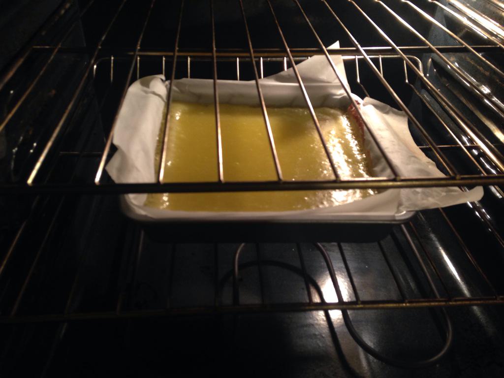RachelFuentes88's tweet photo. Guess who just got fucked over the kitchen counter while making lemon bars? http://t.co/HRpOImJWBI