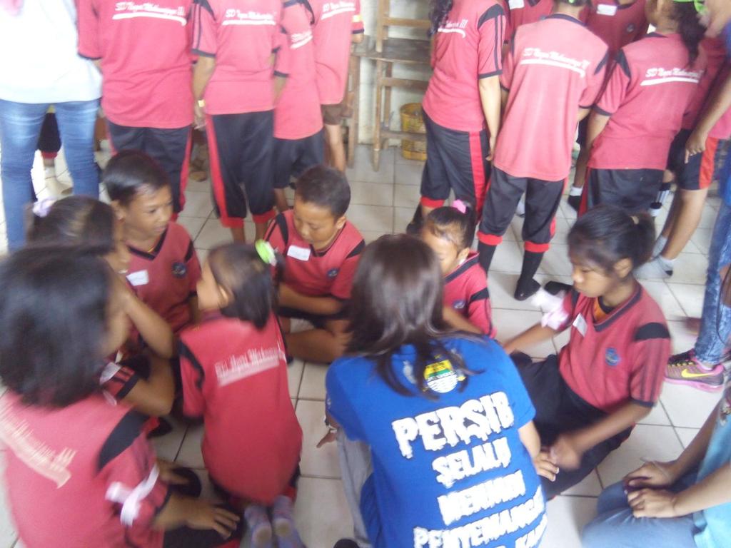 Gruping peserta #sejutaPensilWarna <a href="/AkuBerdonasi/">#SejutaPensilWarna</a>