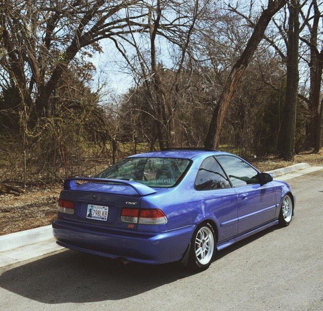 Texas3291's tweet photo. My homeboy civic EM1 🔥🔥🔥 #Clean #RealEM1 #Low #Civic #lunatics187 #FuckyoClique @RedlineJDM_ http://t.co/E6QLykvJoE