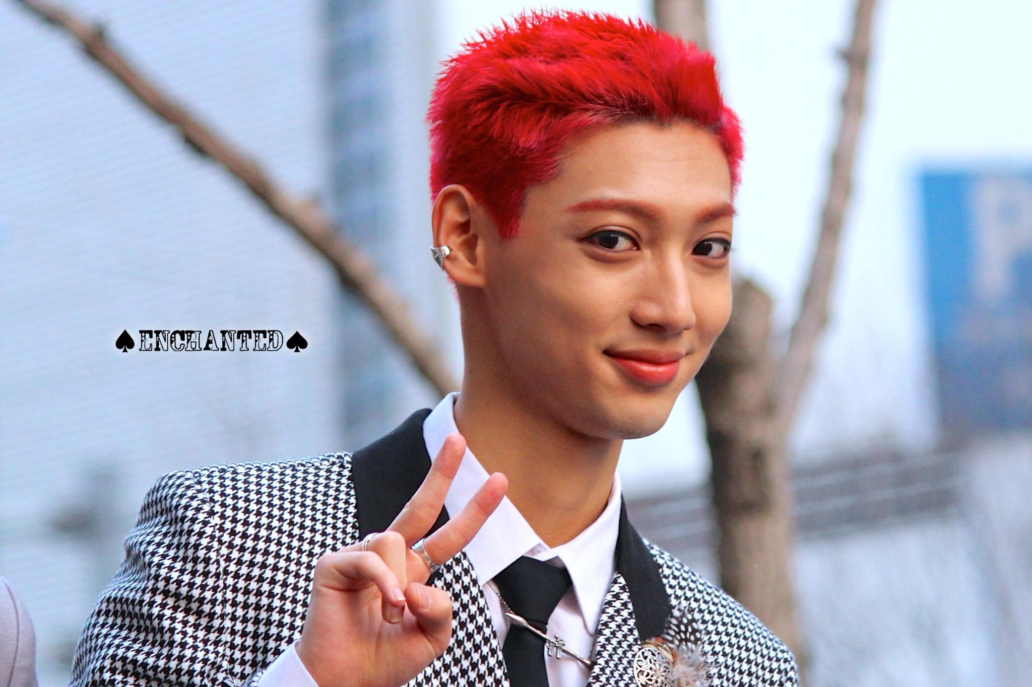 B_j2voZU8AAOuTm.jpg:large